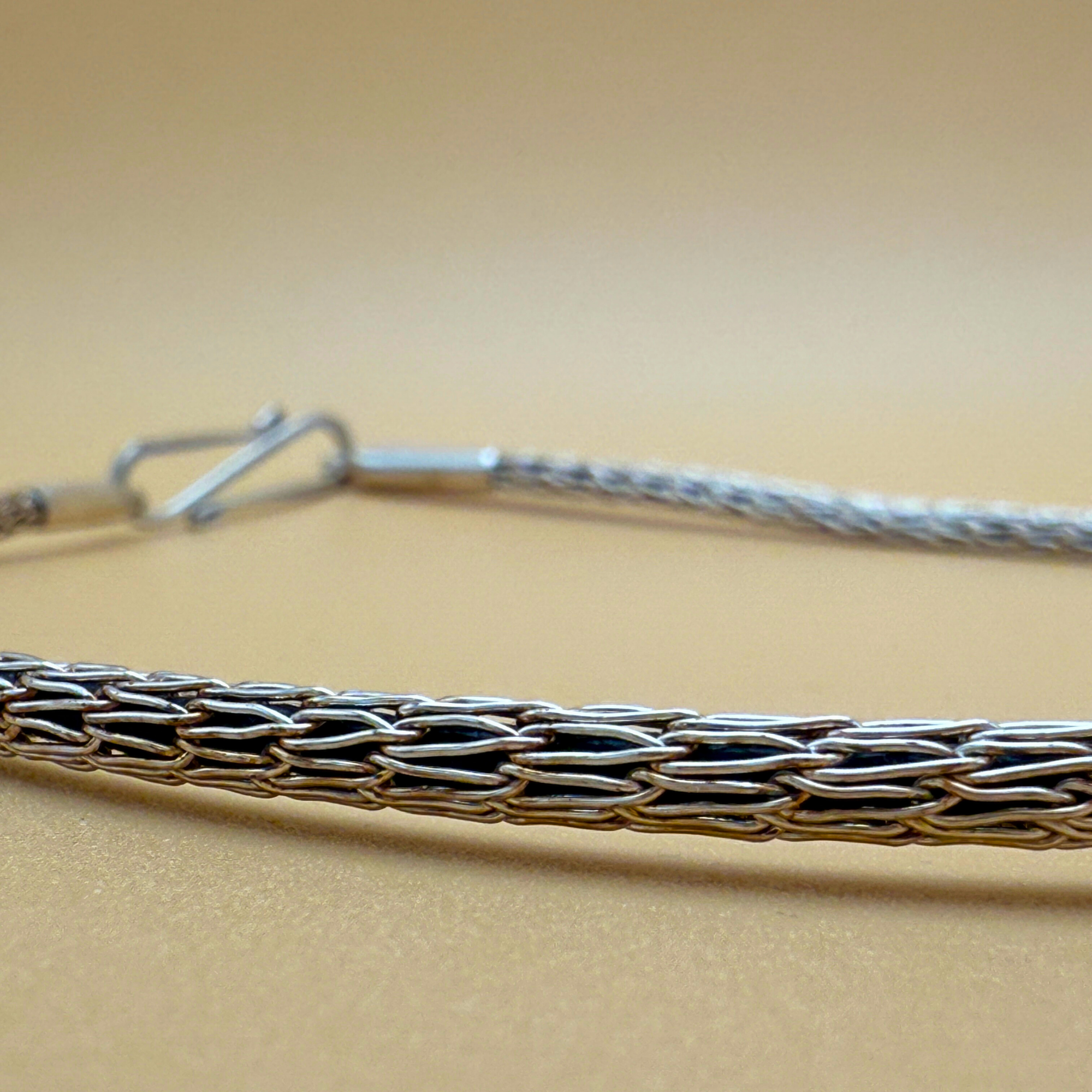 Håndstrikket sølvkæde – Enkeltsting