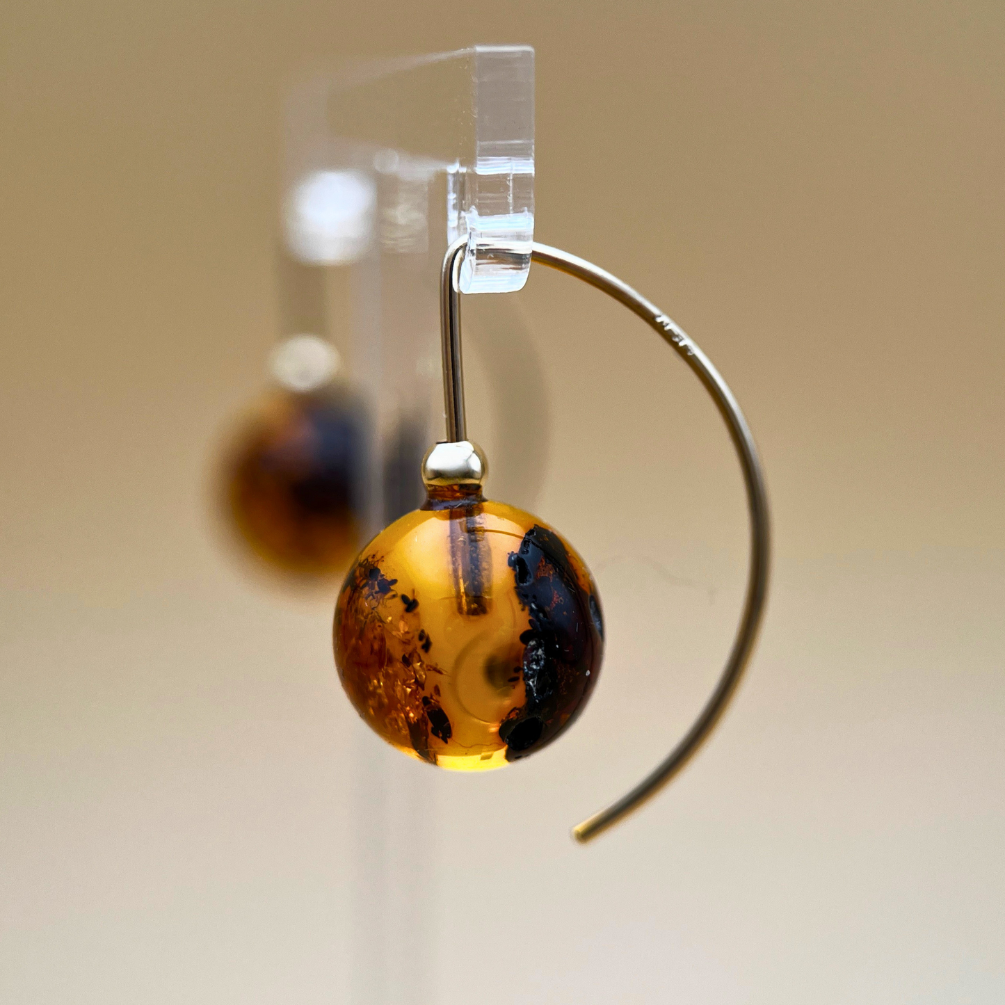 NO 1. Golden Shimmer