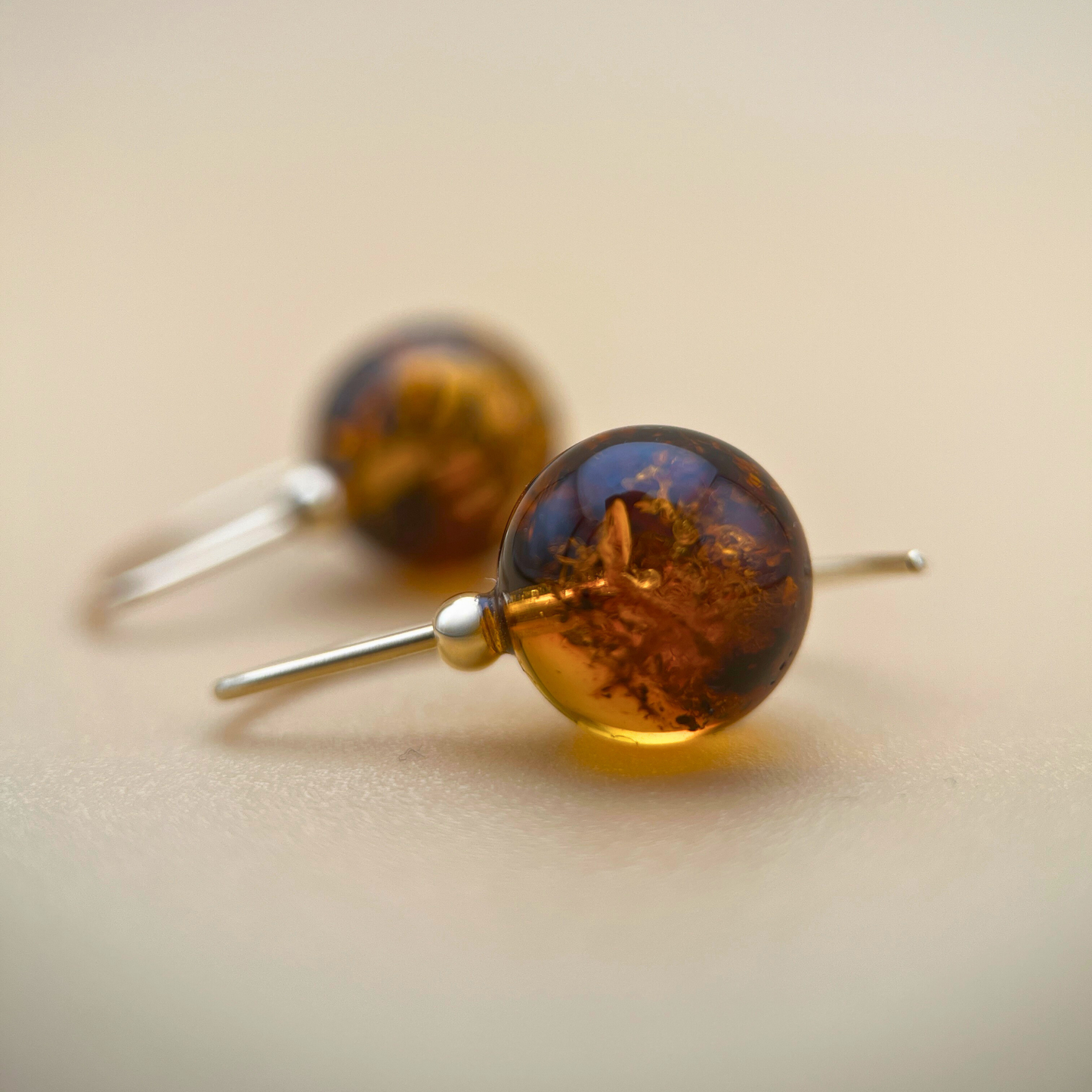 NO 1. Golden Shimmer