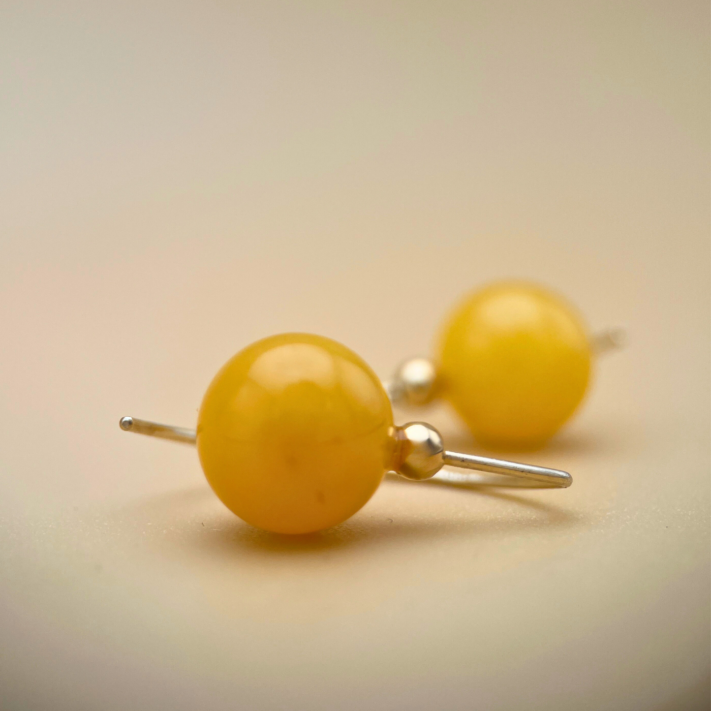 NO 1. Milky yellow & Gold