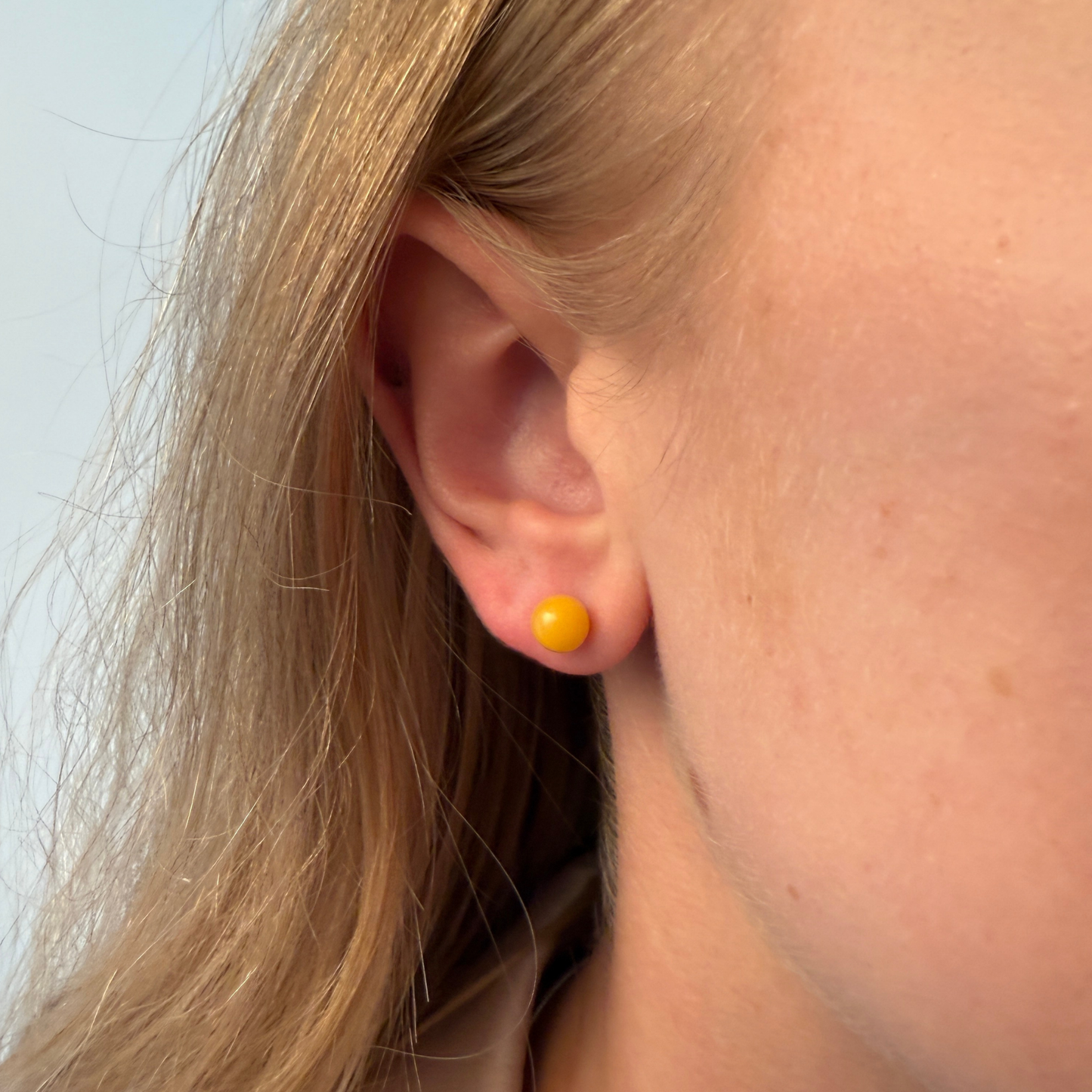 Round Earstick - milk