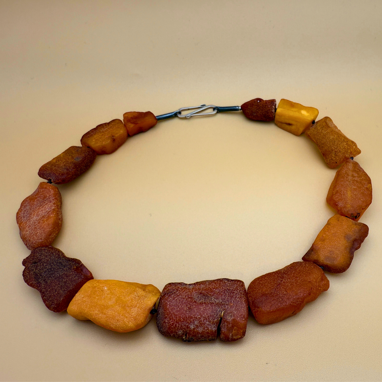 Roh-Bernsteinkette – deep rustic