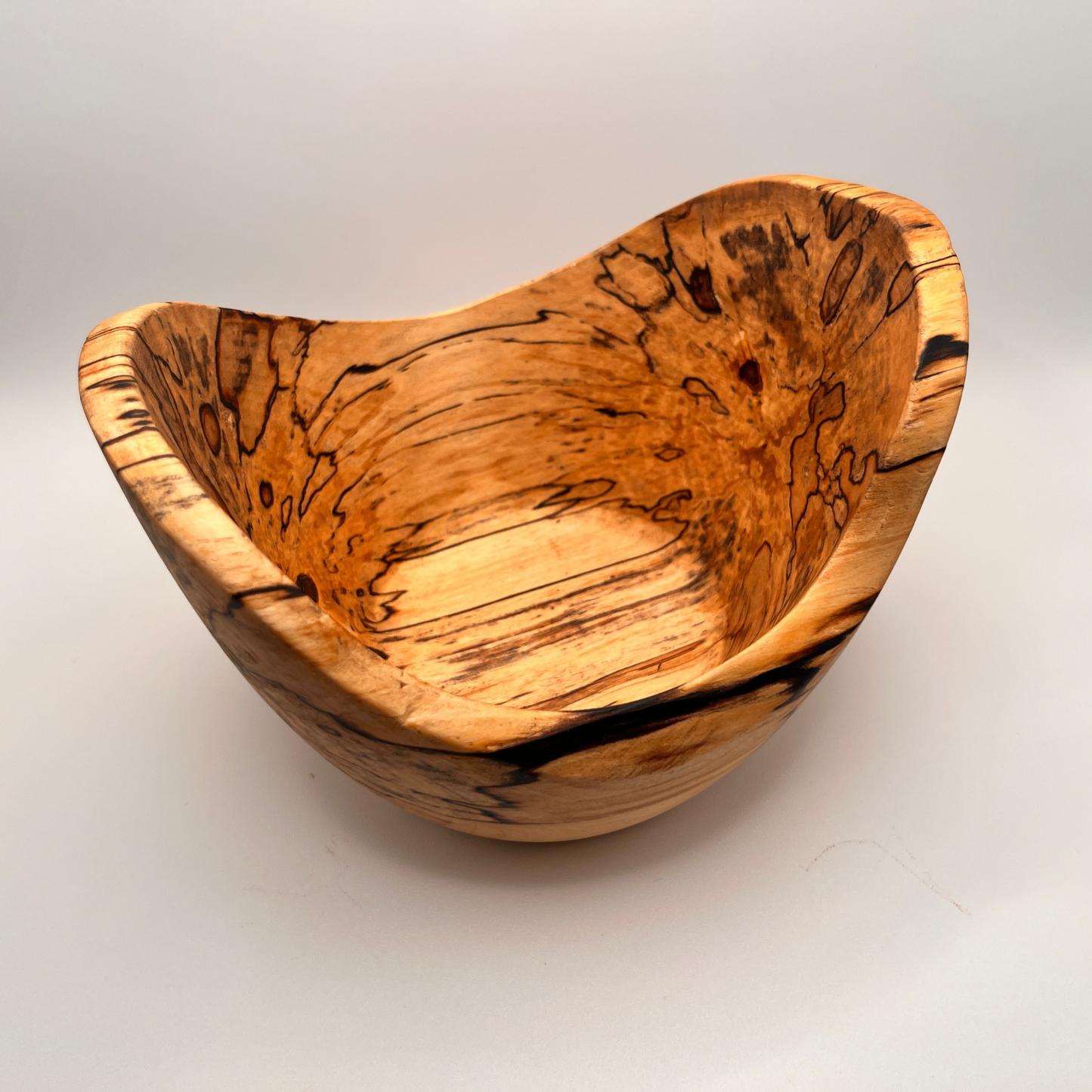 Bowl in spalted birch