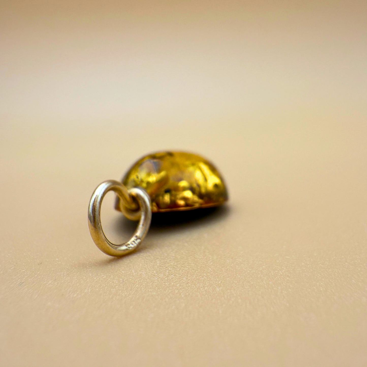 Green Amber Drop Pendant – 14k Gold