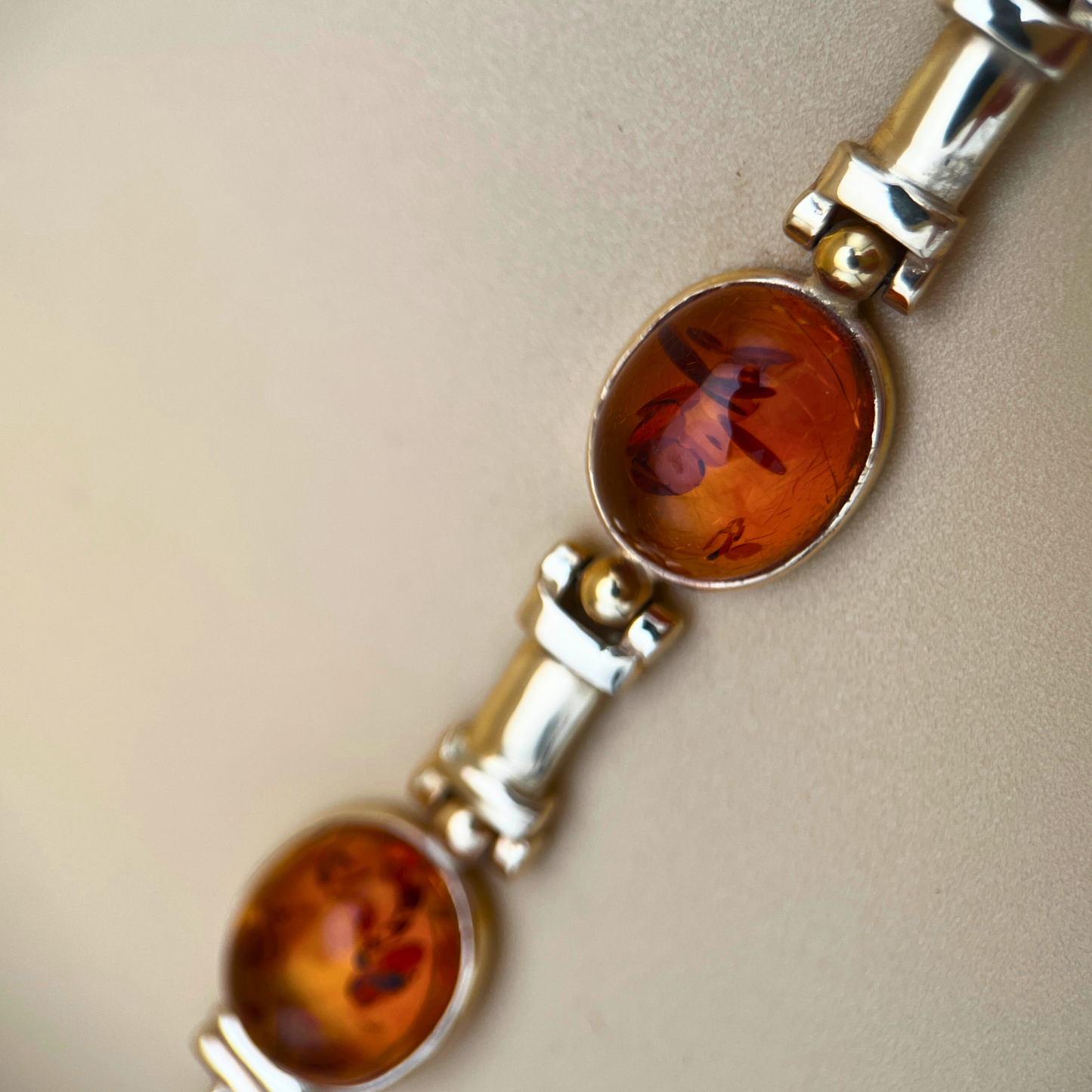 Goldtropfen-Armband
