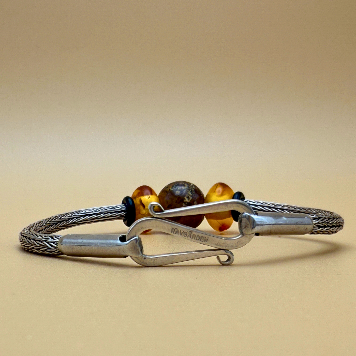 Handgestricktes Silberarmband – Doppelstich