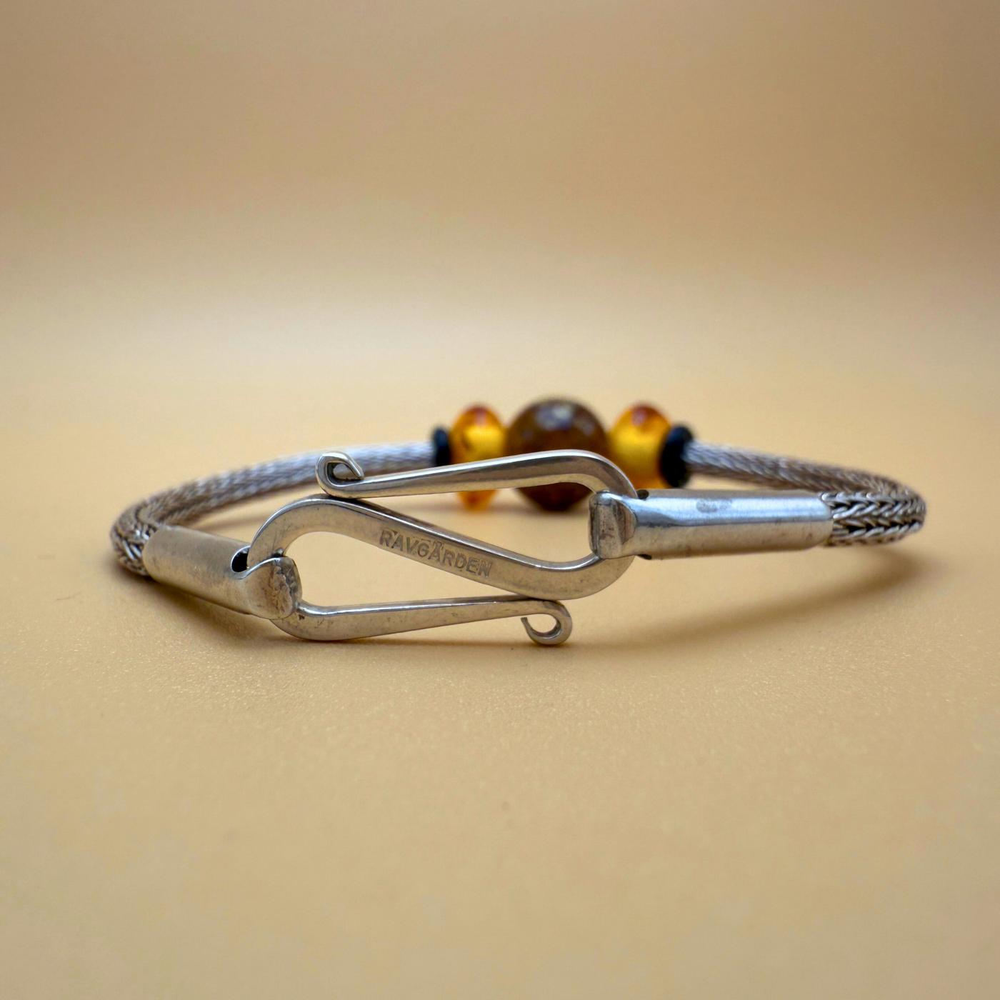 Handgestricktes Silberarmband – Doppelstich