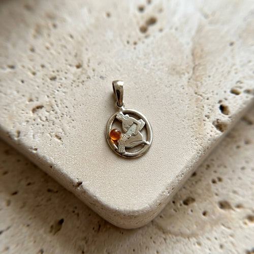Aquarius 14kt Gold Zodiac Pendant