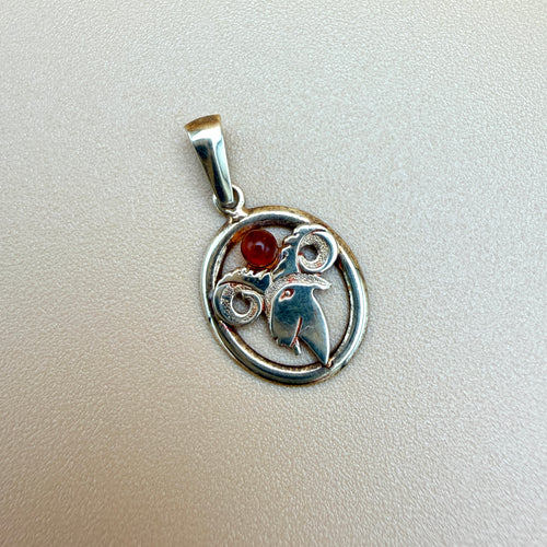 Capricorn 14kt Gold Zodiac Pendant