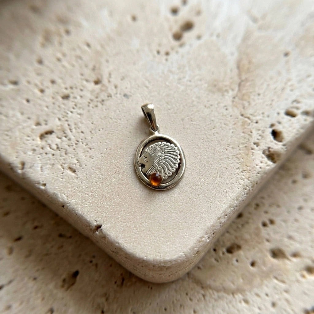 Leo 14kt Gold Zodiac Pendant