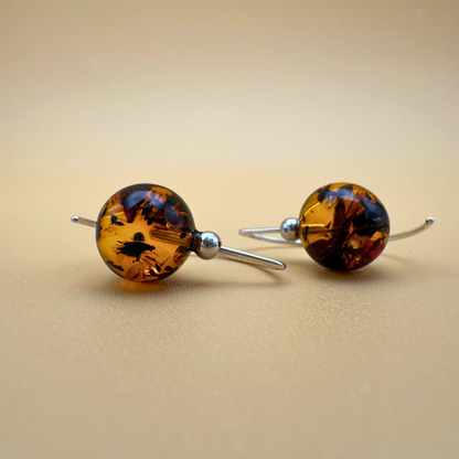 No. 1 Bernsteinohrringe – Mosslight