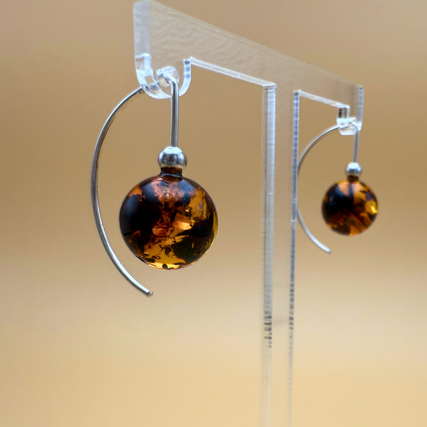 No. 1 Bernsteinohrringe – Mosslight