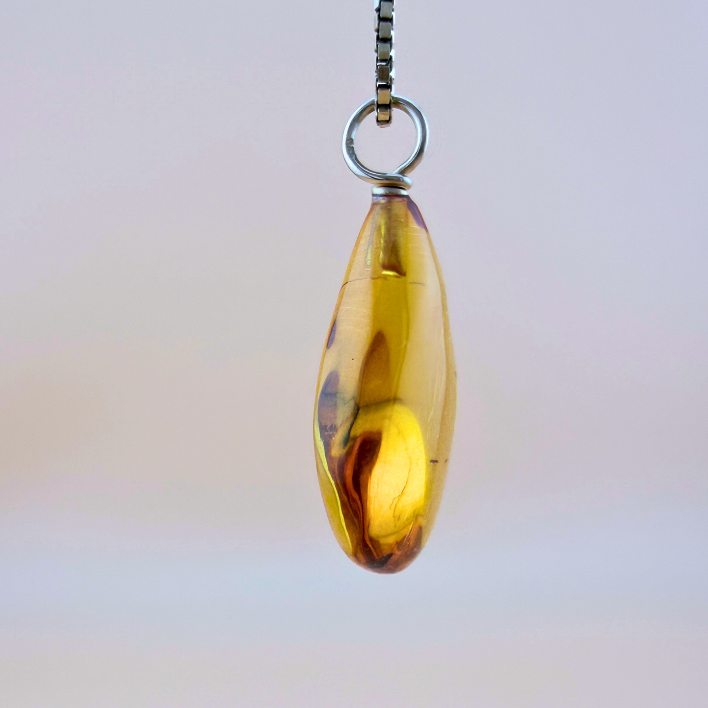 Pendant with 3 inclusion & 14 kt gold