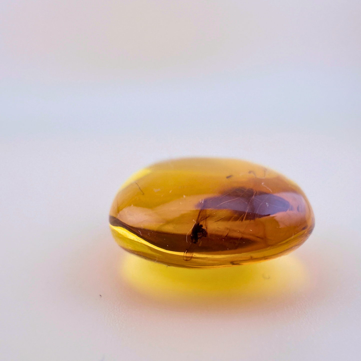 Pendant with 3 inclusion & 14 kt gold