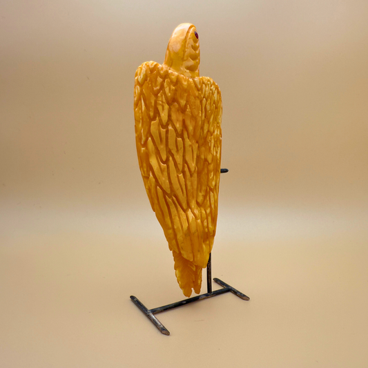 Tommy - Amber Parrot Figure