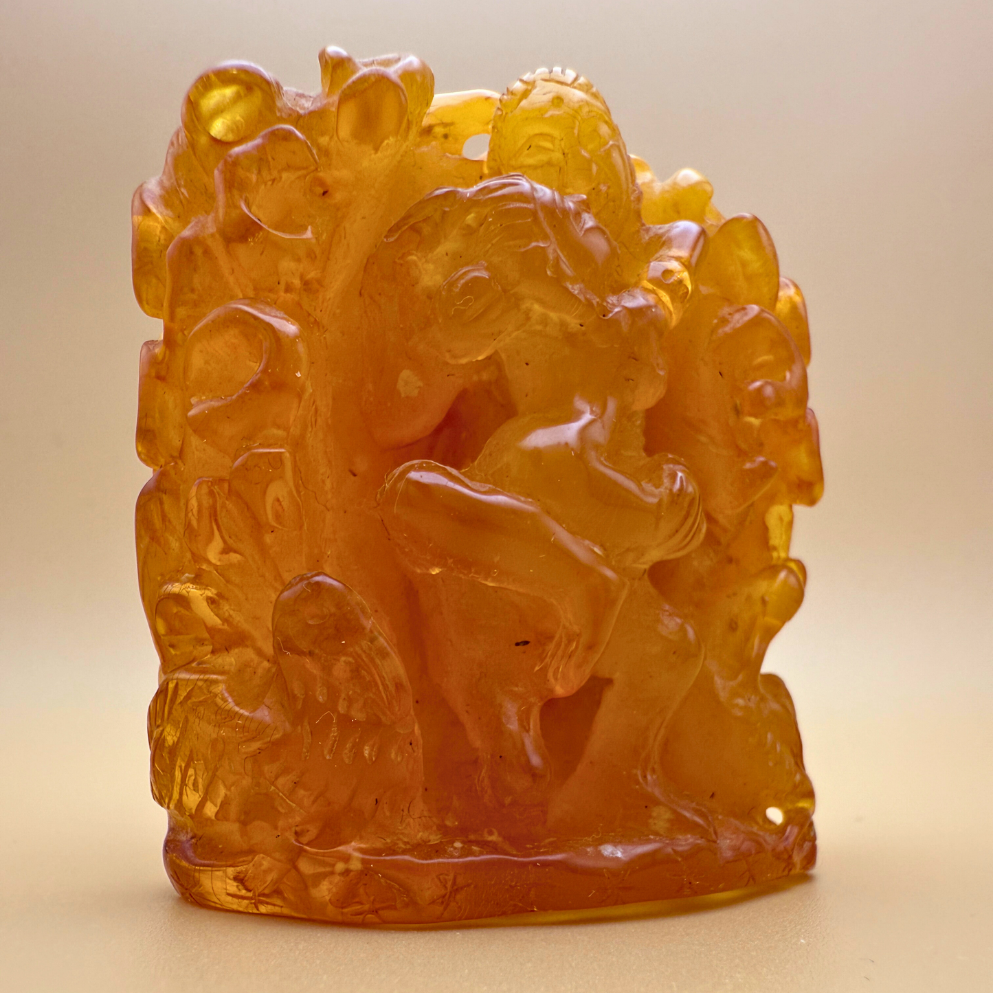 Radha und Krishna – Bernsteinfigur