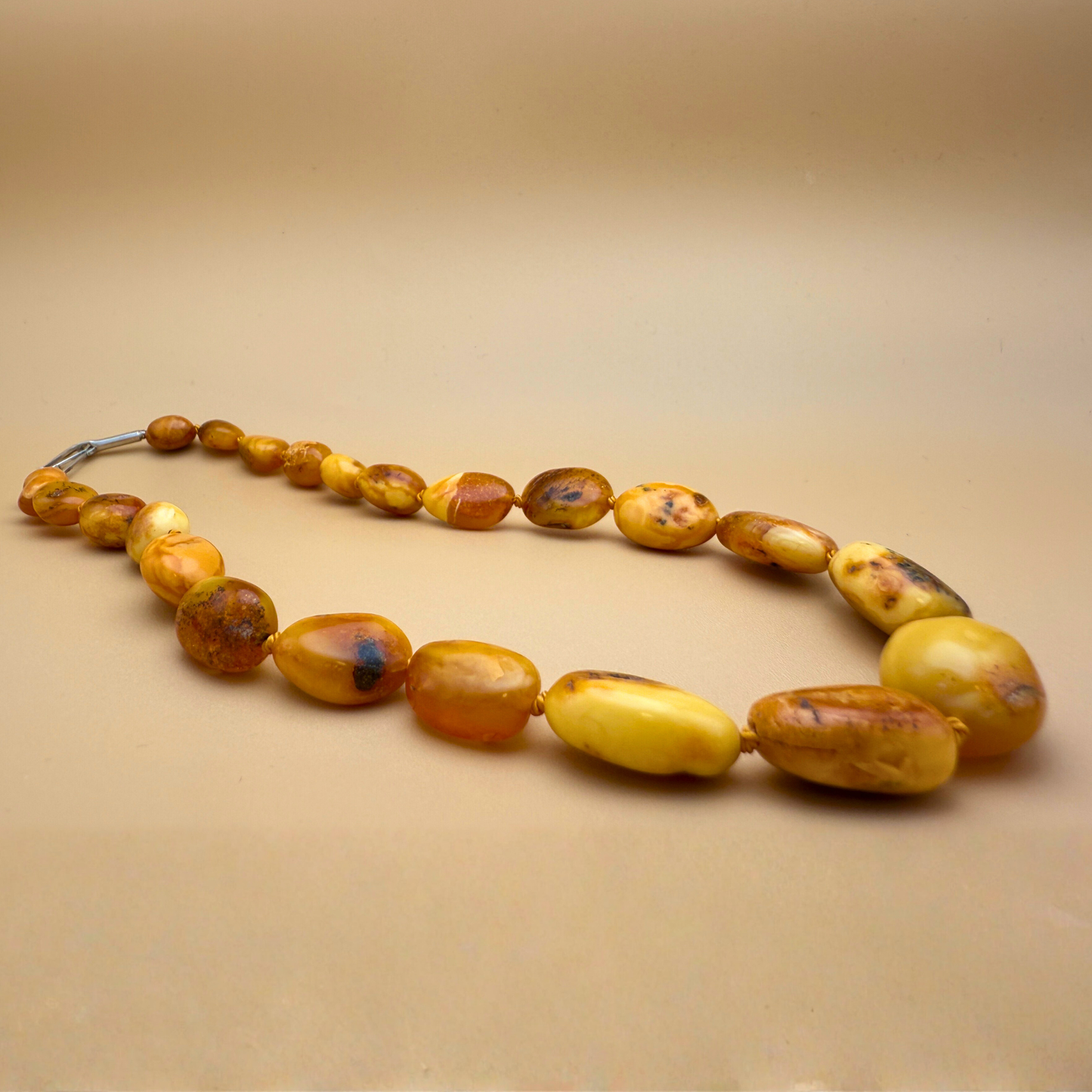 Softglow Bernsteinkette – milky polished