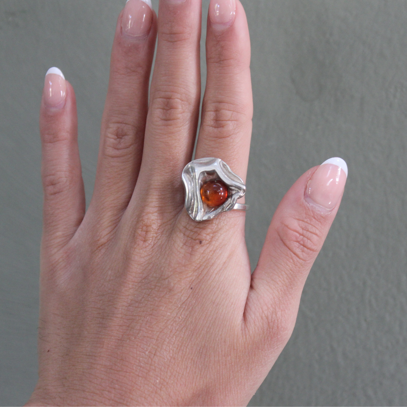 Wave Ring – Nr. 2 – Lys cognac