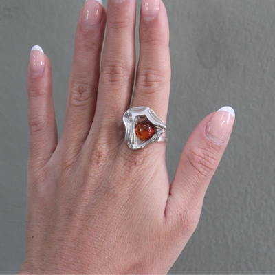 Wave Ring – Nr. 2 – Lys cognac