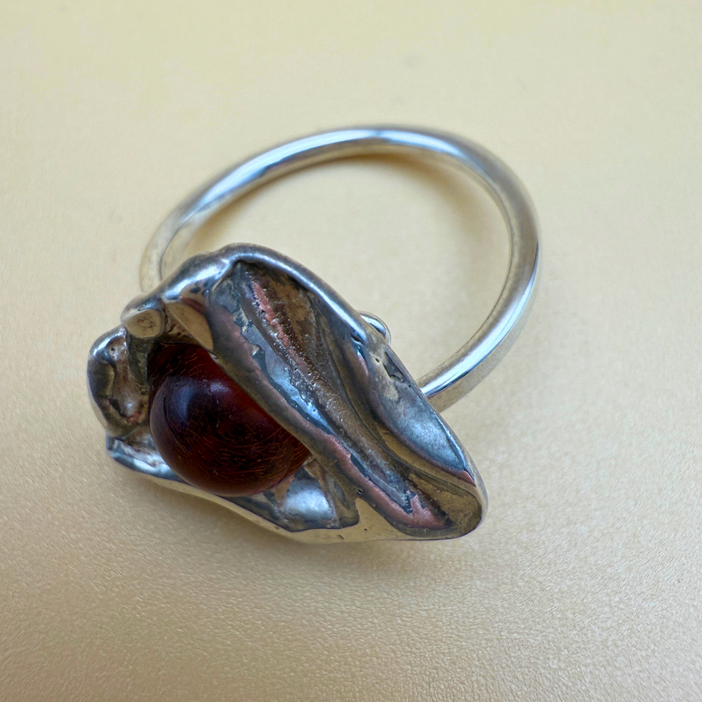 Wave Ring – No. 2 – Light cognac