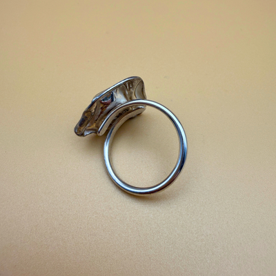 Wave Ring – No. 2 – Antique milk