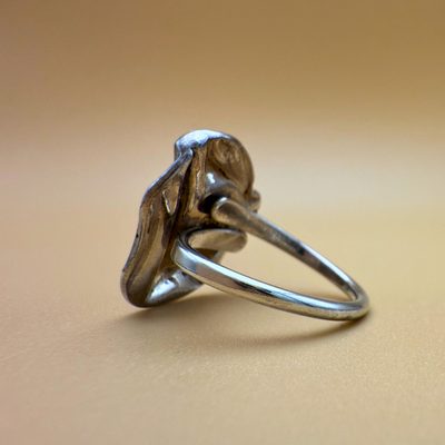 Wave Ring – No. 2 – Antique milk