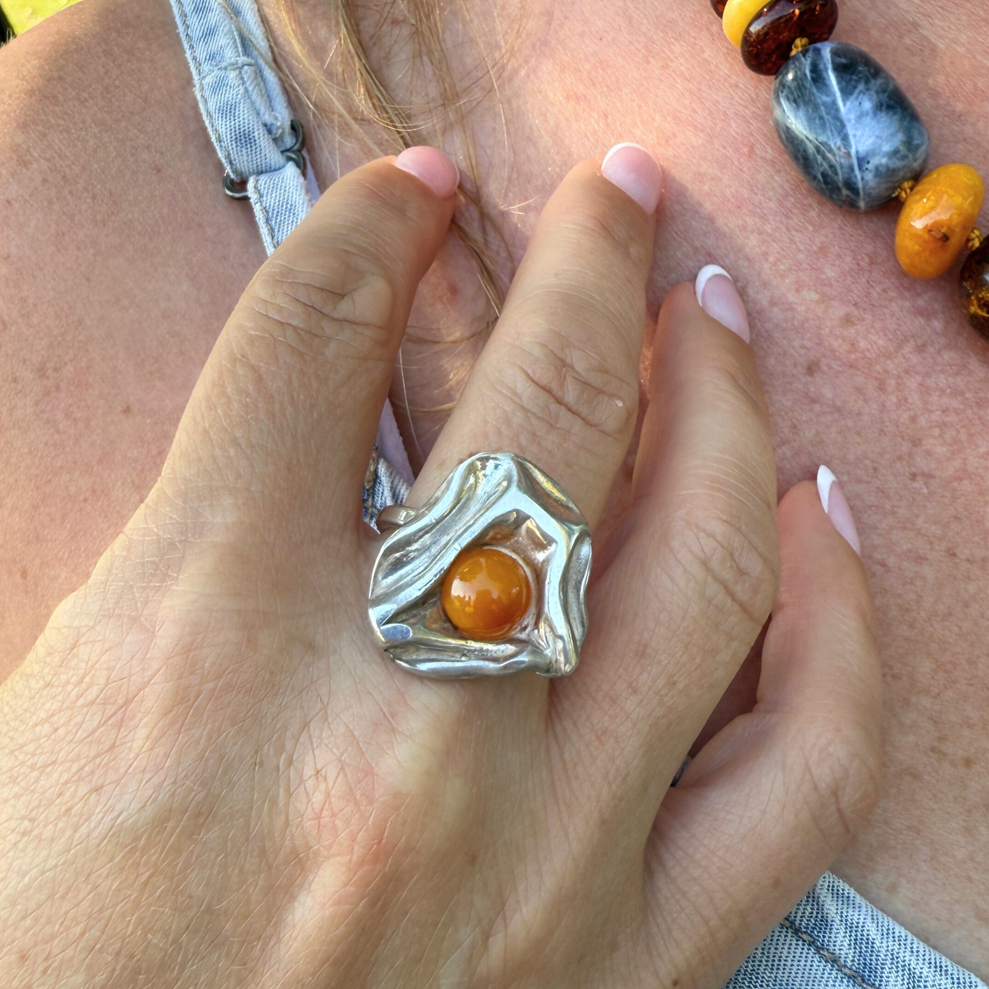 Wave Ring – No. 2 – Antique milk