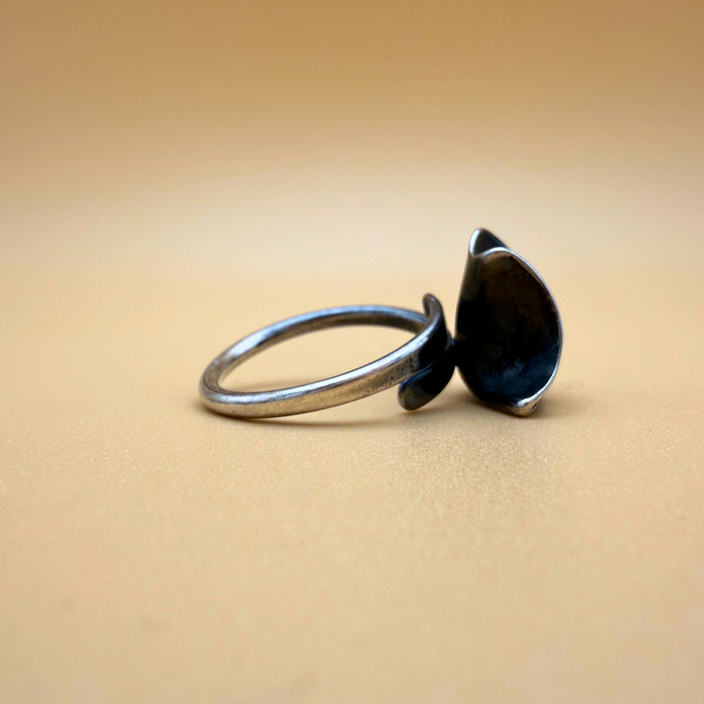 Østers Ring – Milchig-weißer Bernstein