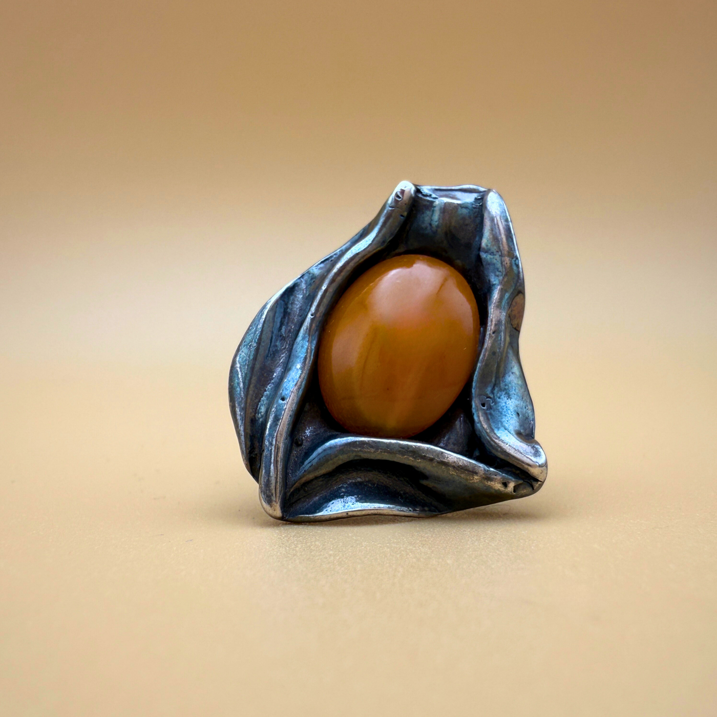 Wave Ring – No. 1 – Milky Amber