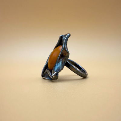 Wave Ring – No. 1 – Milky Amber