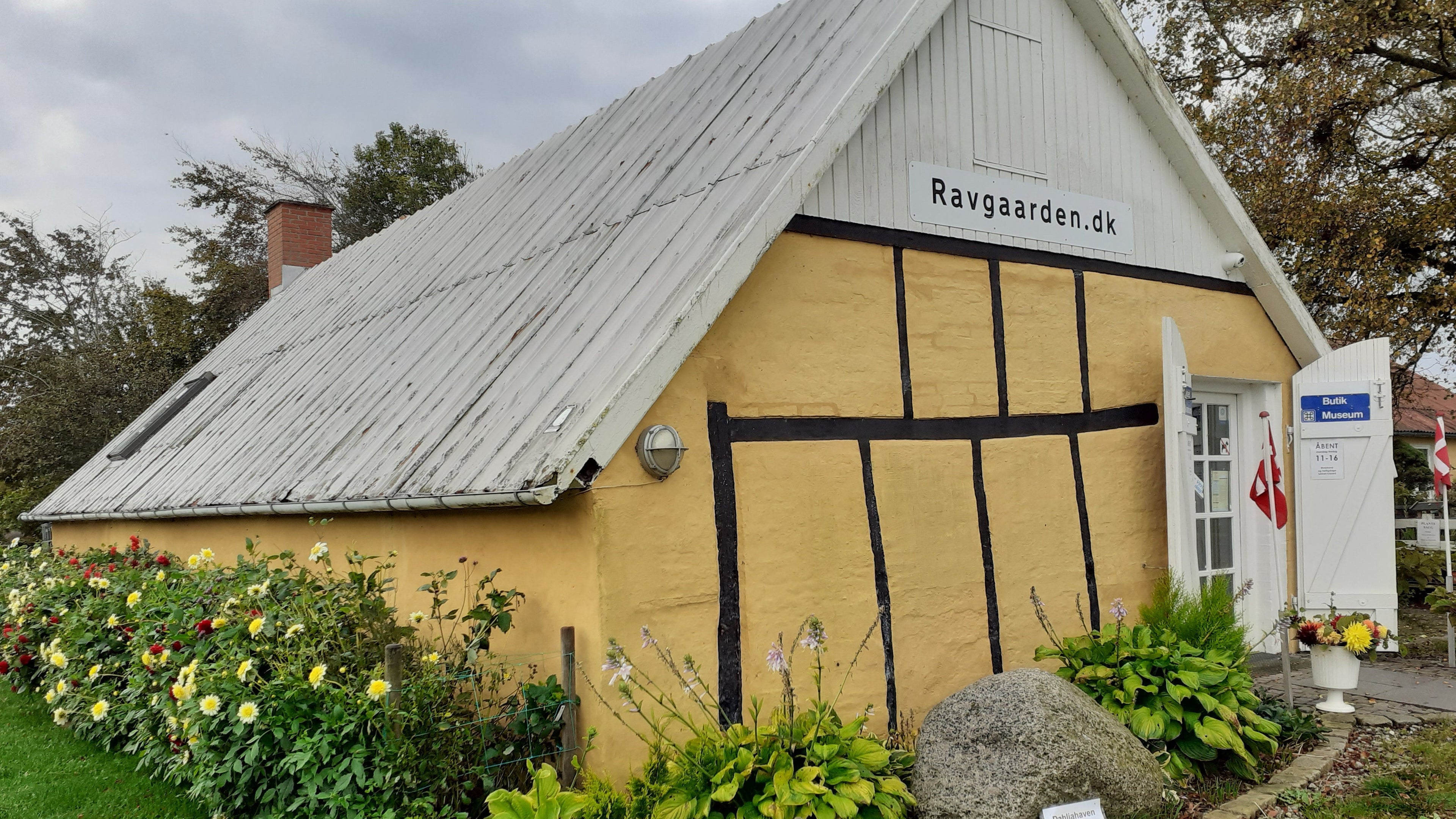 Video laden: Video von einem Besuch in Ravgården