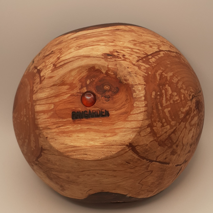 Wood bowl with raw edge