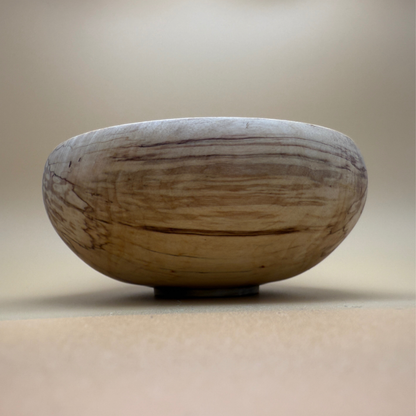 Schale aus gespaltenem Holz