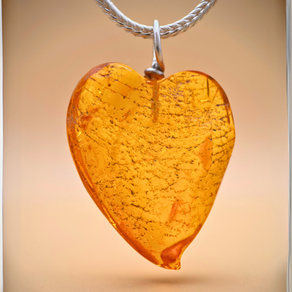 Anhänger mit tanzendem Herz