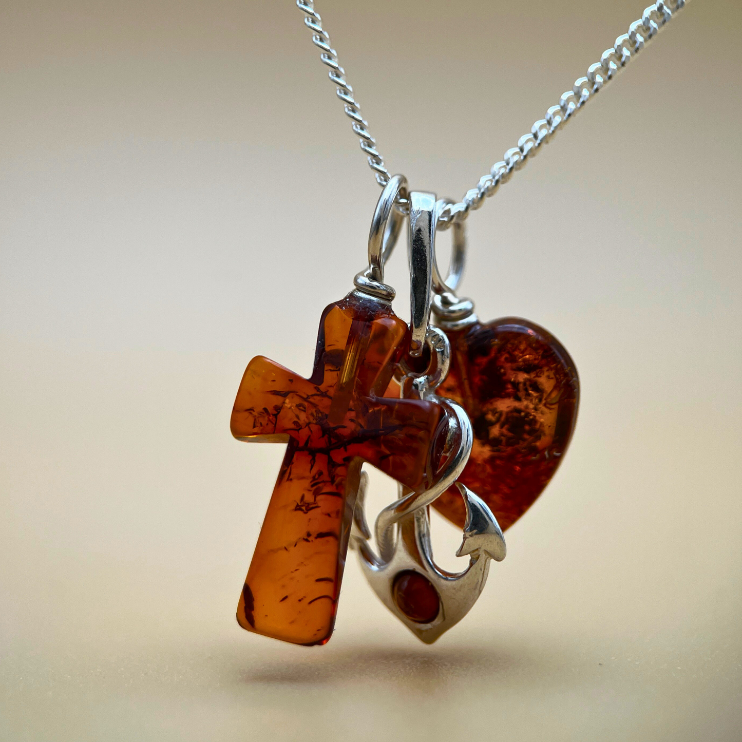 Glaube, Hoffnung &amp; Liebe Anhänger mit Kette