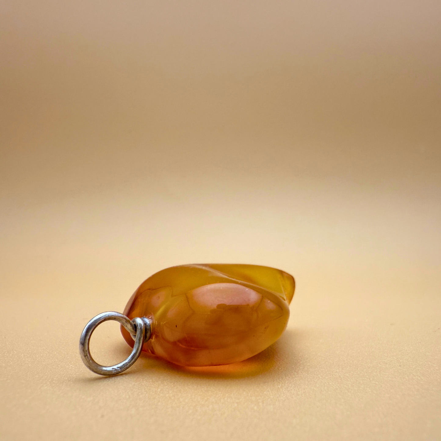 Dancing Heart Bernsteinanhänger – milkycloud